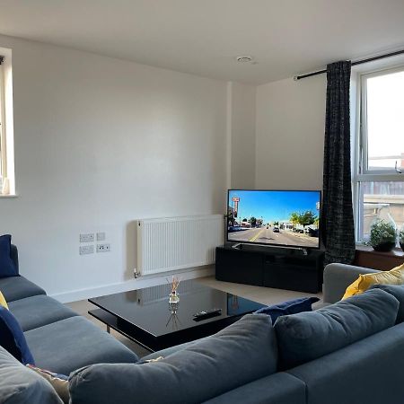 Modern & Spacious Penthouse In North London 아파트 외부 사진