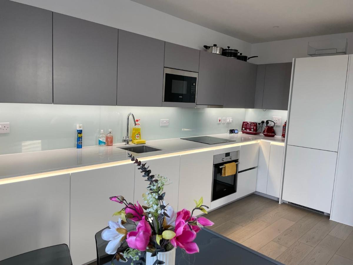 Modern & Spacious Penthouse In North London 아파트 외부 사진