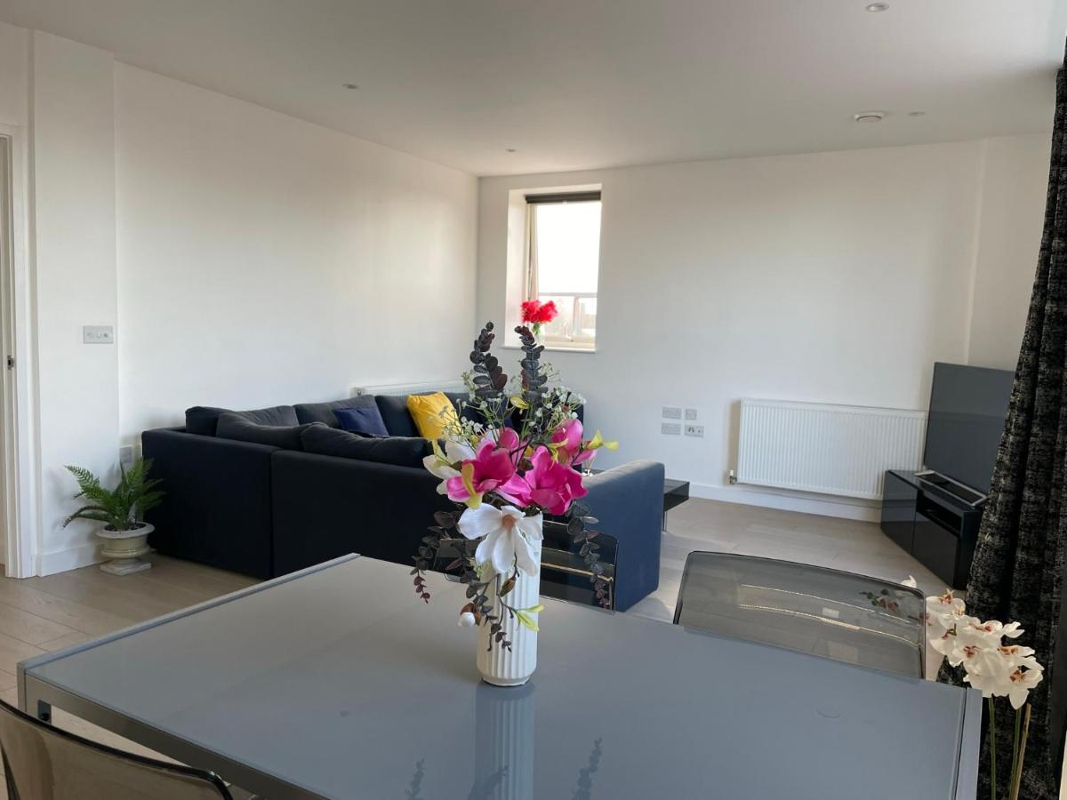 Modern & Spacious Penthouse In North London 아파트 외부 사진