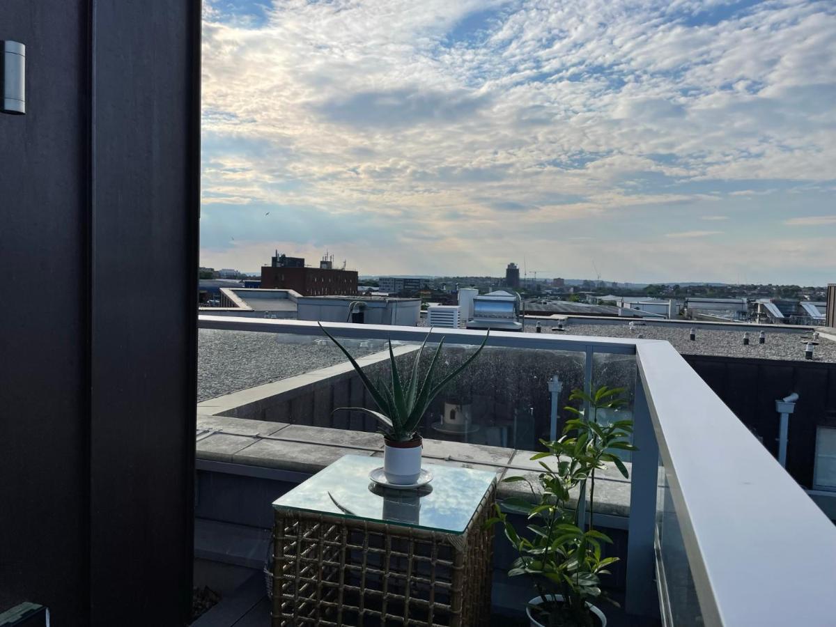 Modern & Spacious Penthouse In North London 아파트 외부 사진