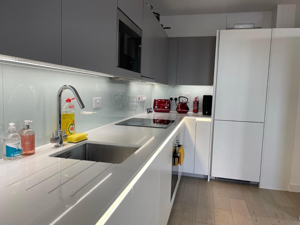 Modern & Spacious Penthouse In North London 아파트 외부 사진