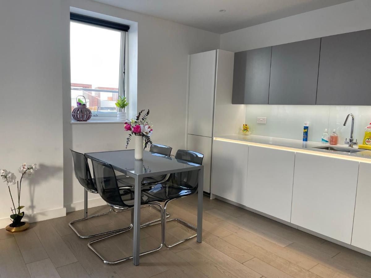 Modern & Spacious Penthouse In North London 아파트 외부 사진