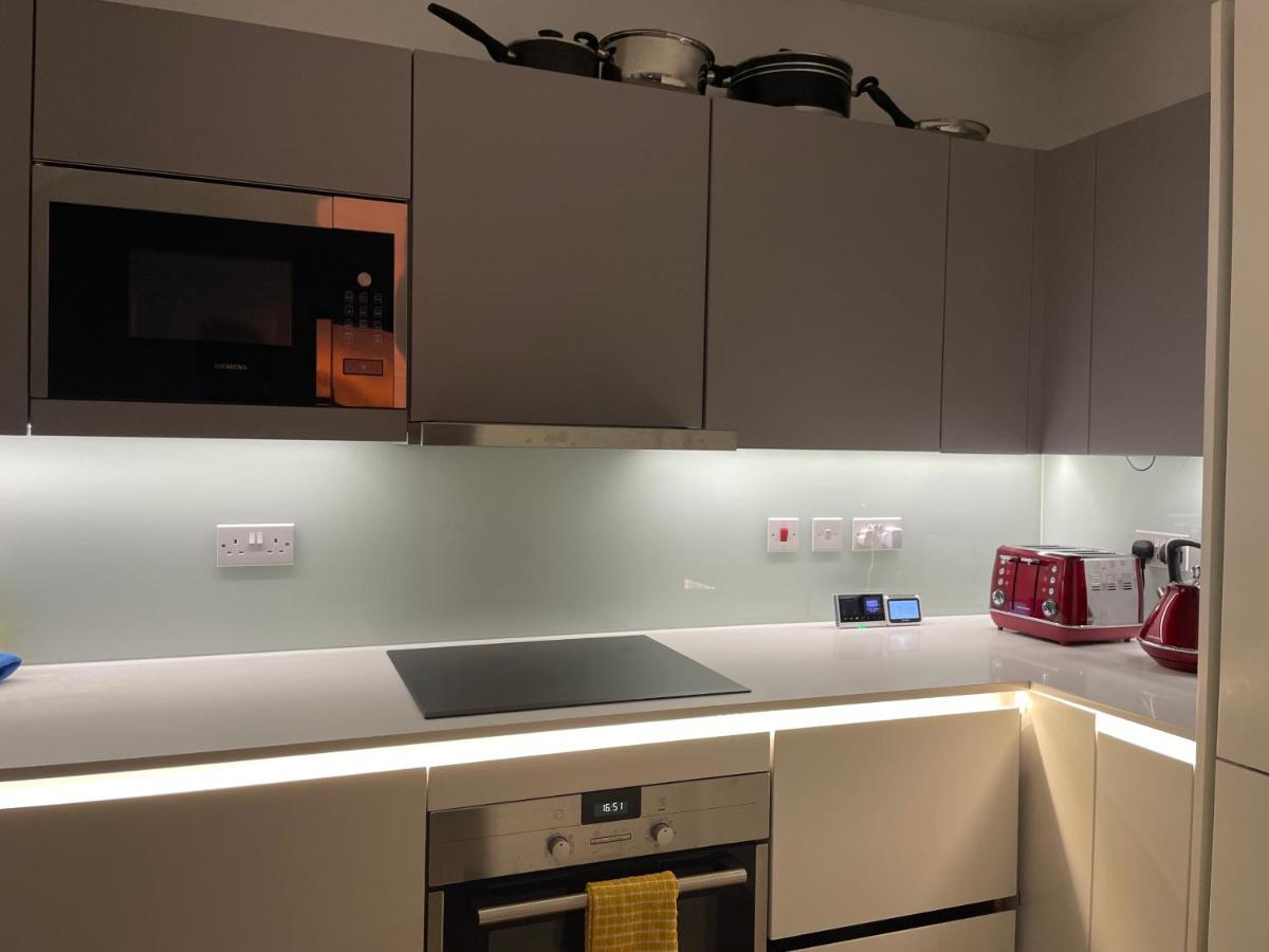 Modern & Spacious Penthouse In North London 아파트 외부 사진