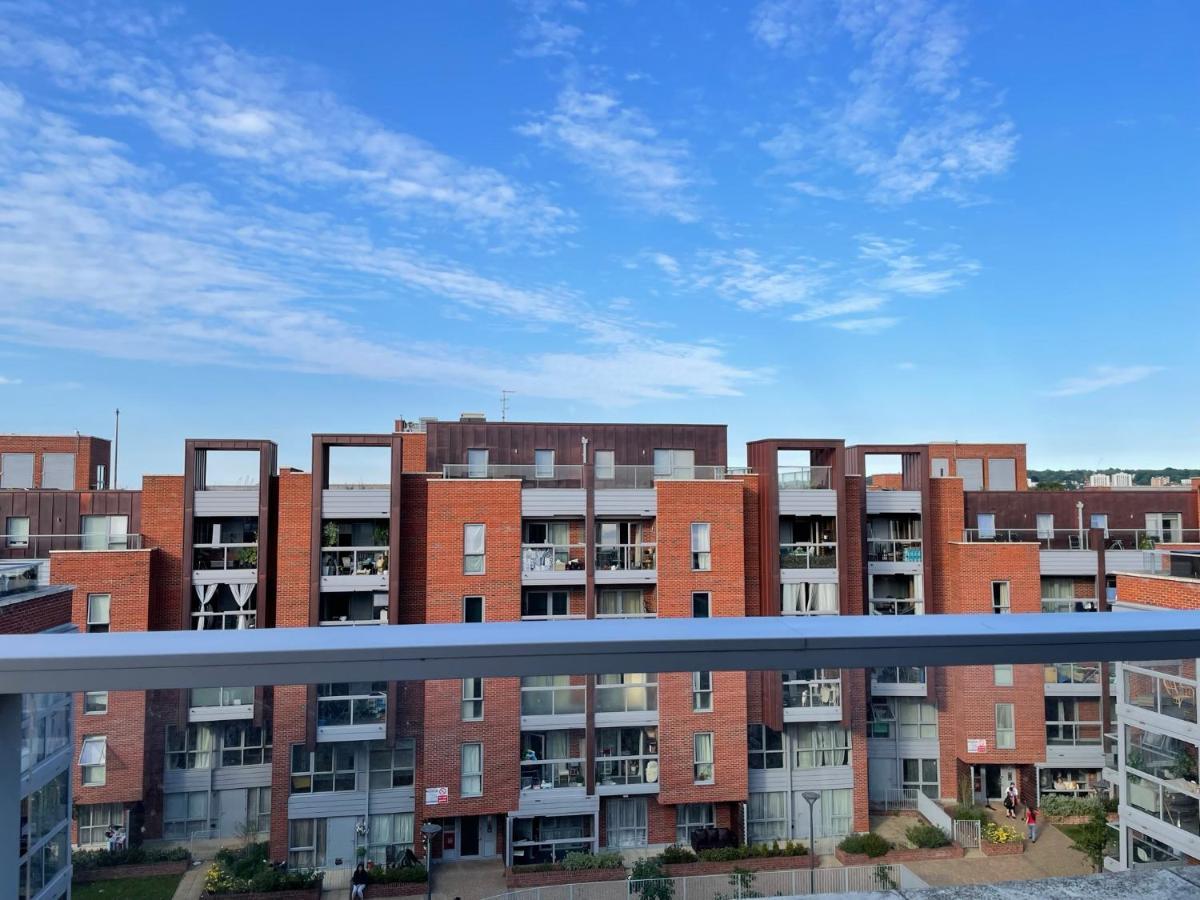 Modern & Spacious Penthouse In North London 아파트 외부 사진