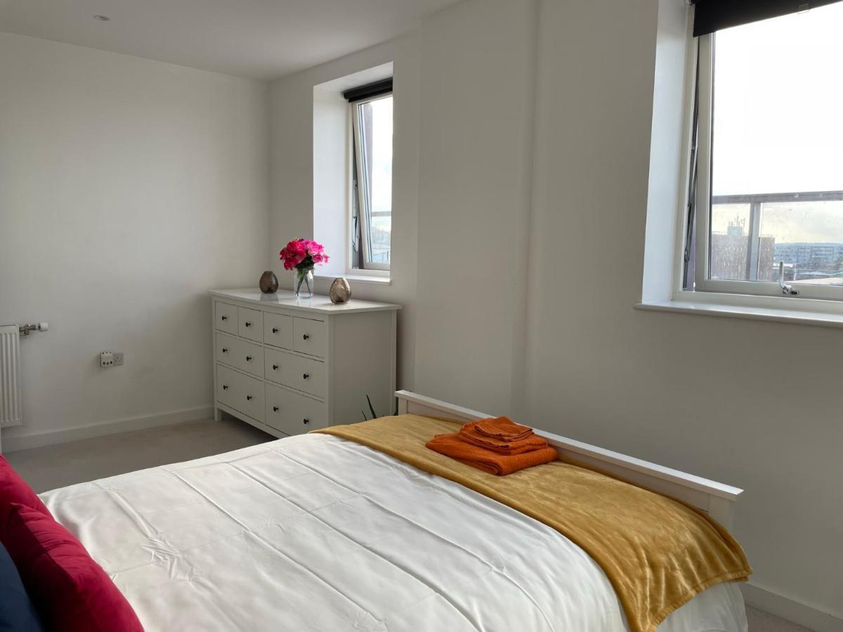 Modern & Spacious Penthouse In North London 아파트 외부 사진